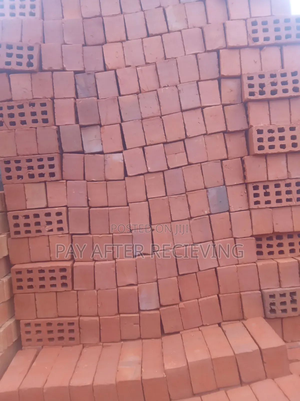 Selecte Bricks Pure Red