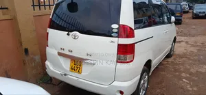 Toyota Noah 2006 White