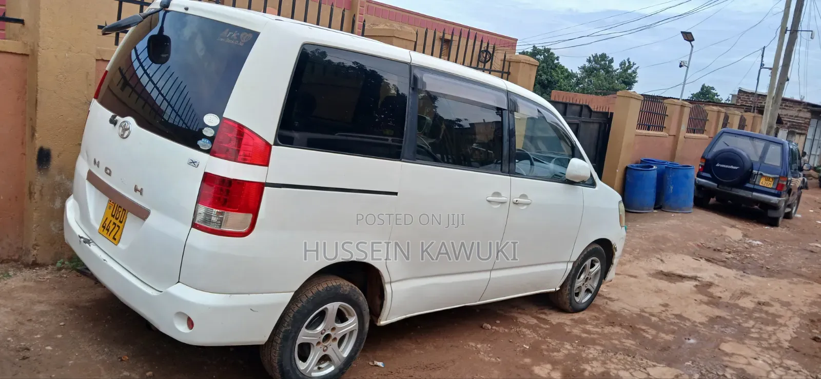 Toyota Noah 2006 White