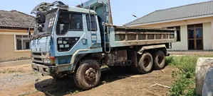 FUSO Tipper