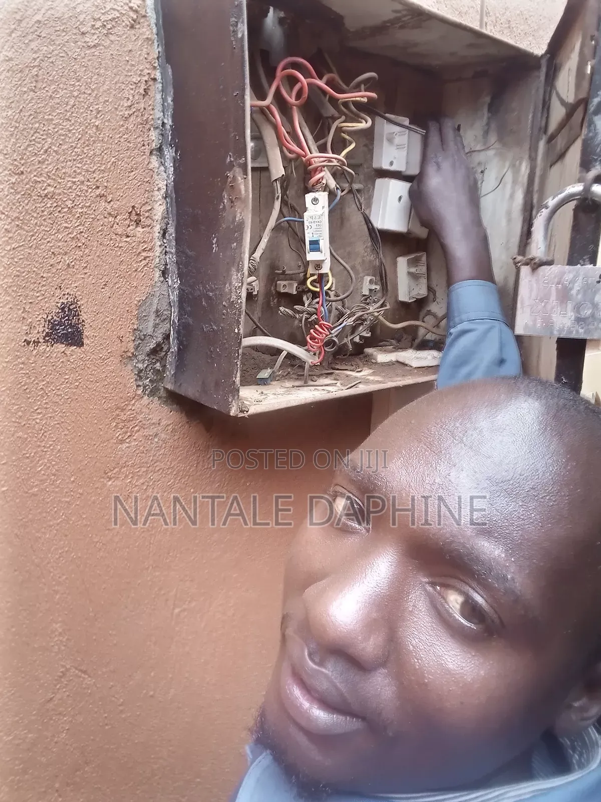 Professional Electrician Electrical Installation Services