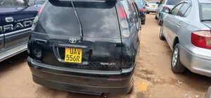 Toyota Raum 2000 Black