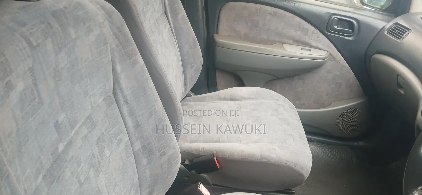 Toyota Raum 2000 Black