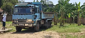 FUSO Tipper