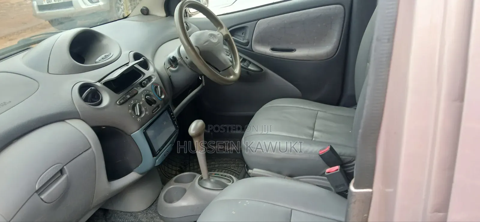 Toyota Vitz 2001 Silver