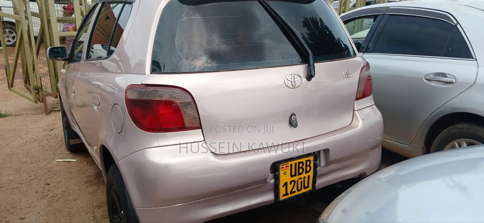 Toyota Vitz 2001 Silver