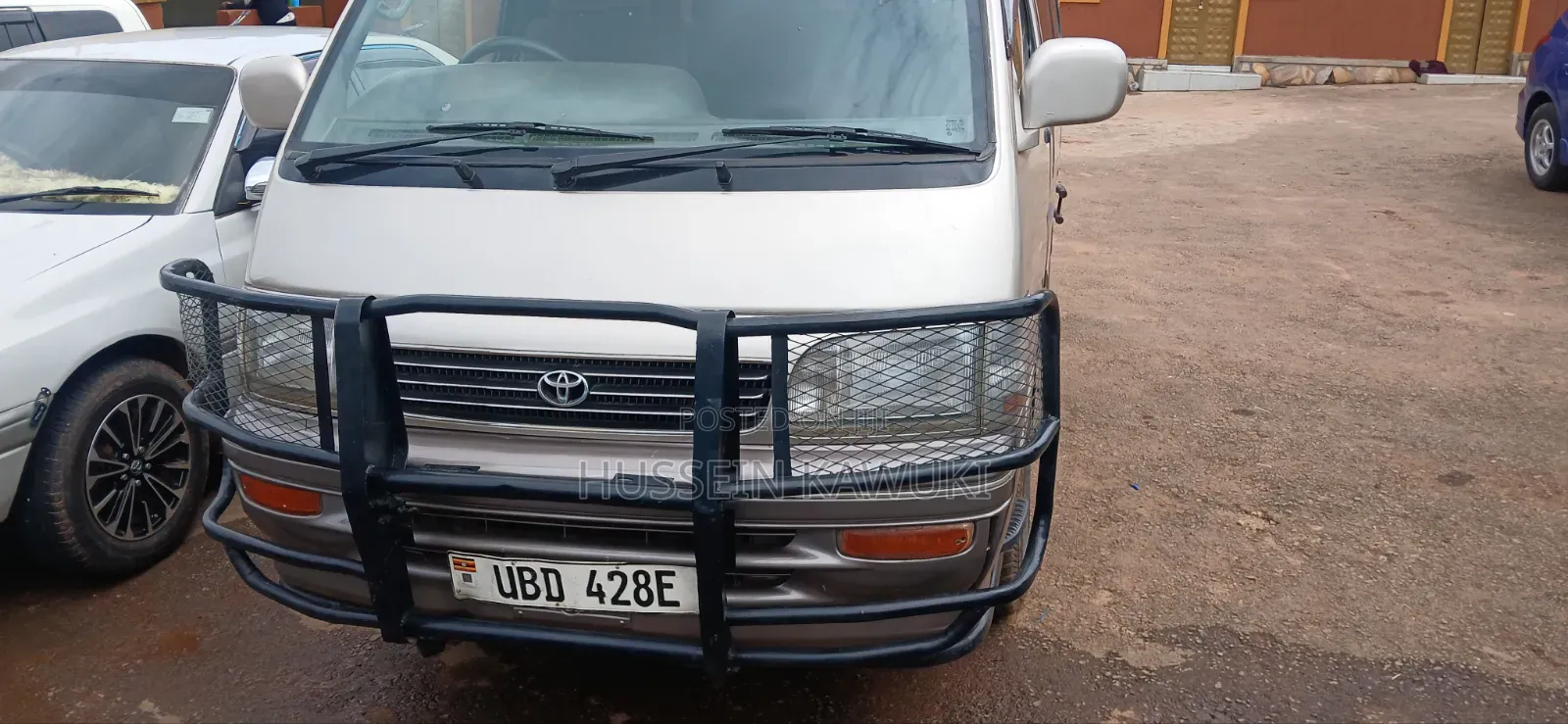 Toyota HiAce 2003 Silver
