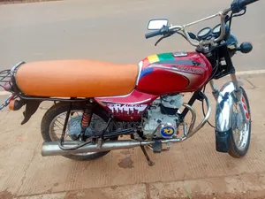 Bajaj Boxer 2023 Red