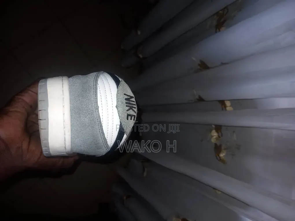 Nike Sneaker