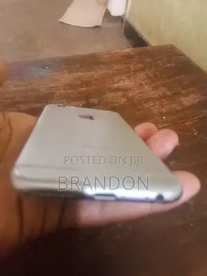 New Apple iPhone 6s 32 GB Gray