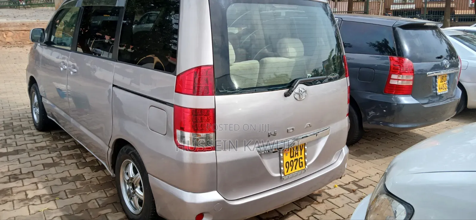 Toyota Noah 2005 Gray