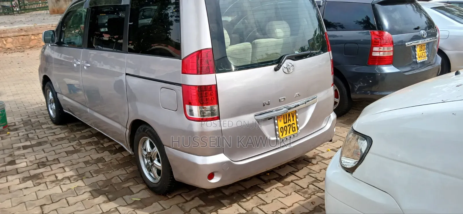 Toyota Noah 2005 Gray