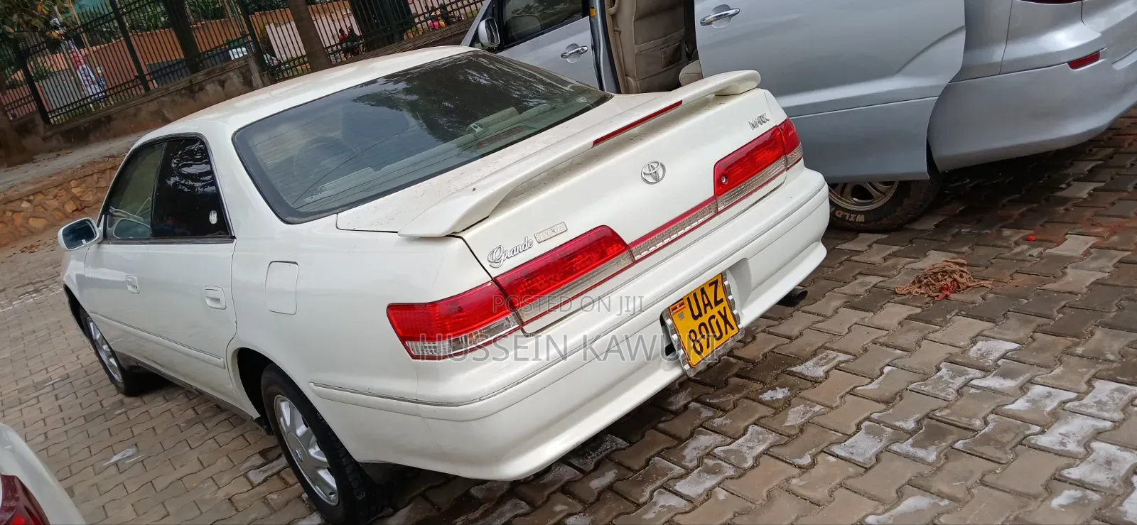 Toyota Mark II 2000 White