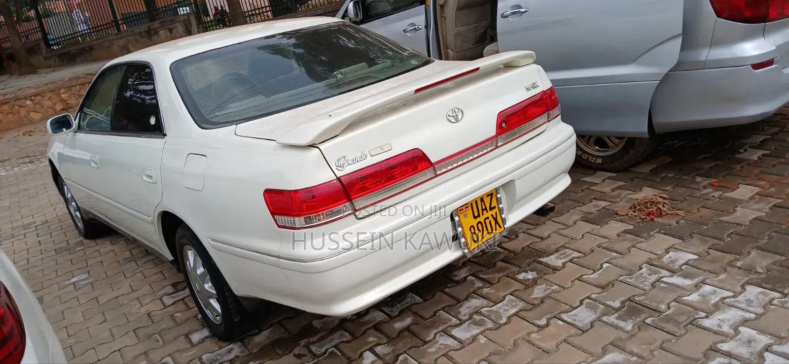 Toyota Mark II 2000 White