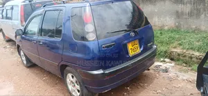Toyota Raum 2000 Blue