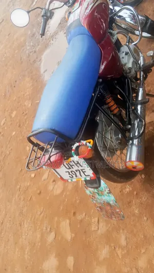 Bajaj Boxer 100 2020 Red