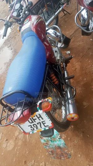 Bajaj Boxer 100 2020 Red