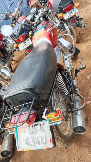 Bajaj Boxer 100 2020 Red