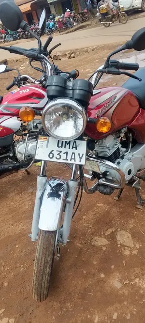 Bajaj Boxer 100 2025 Red