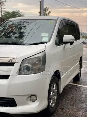 Toyota Noah 2008 White
