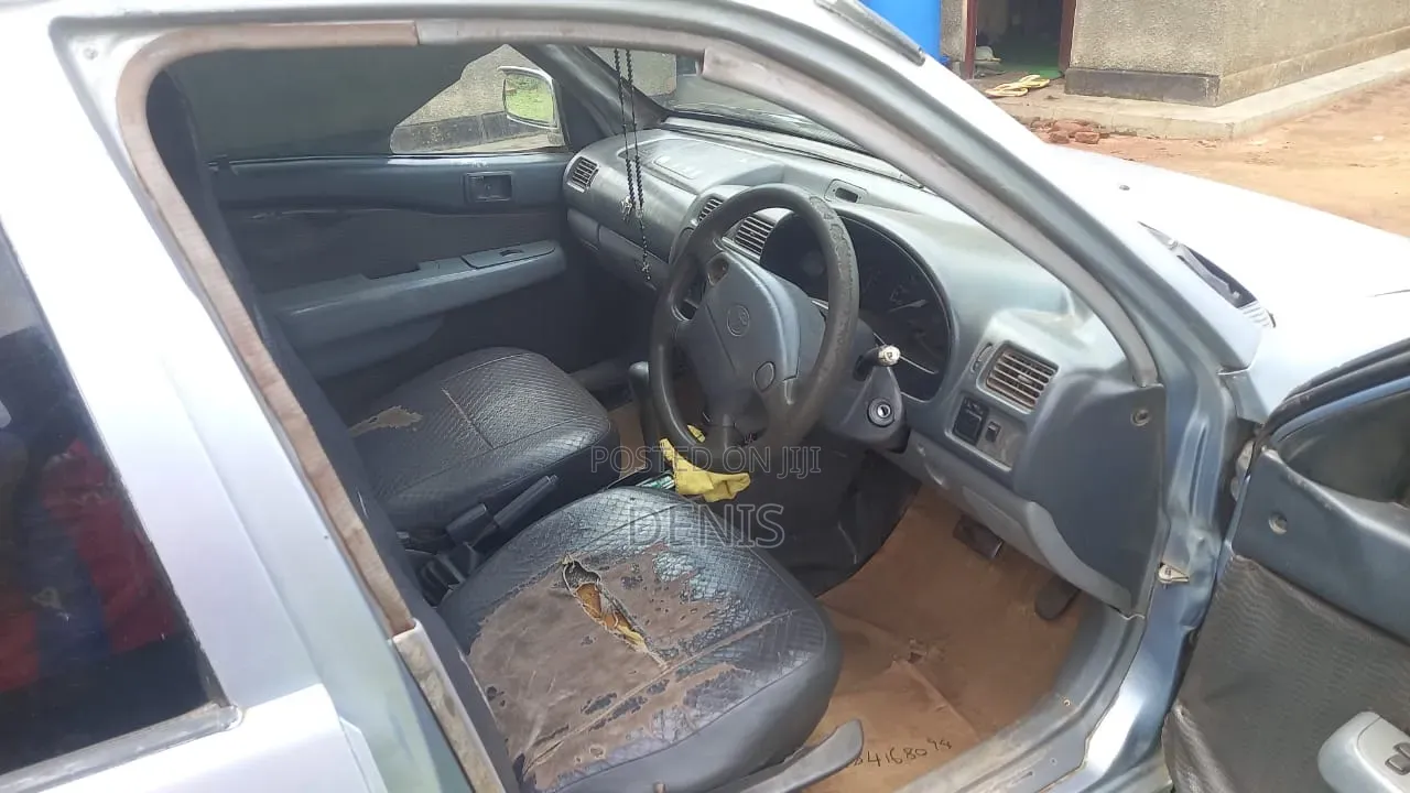 Toyota Starlet 1997 Silver