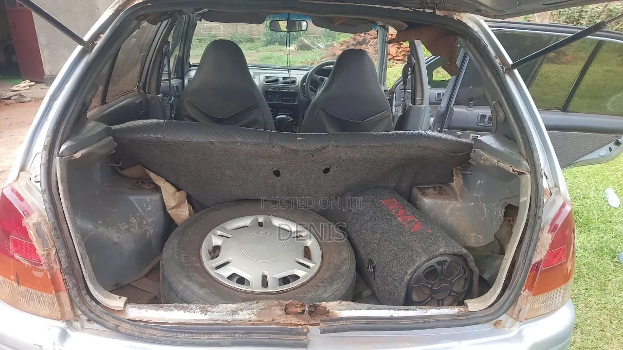 Toyota Starlet 1997 Silver