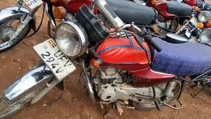 Bajaj Boxer 100 2018 Red
