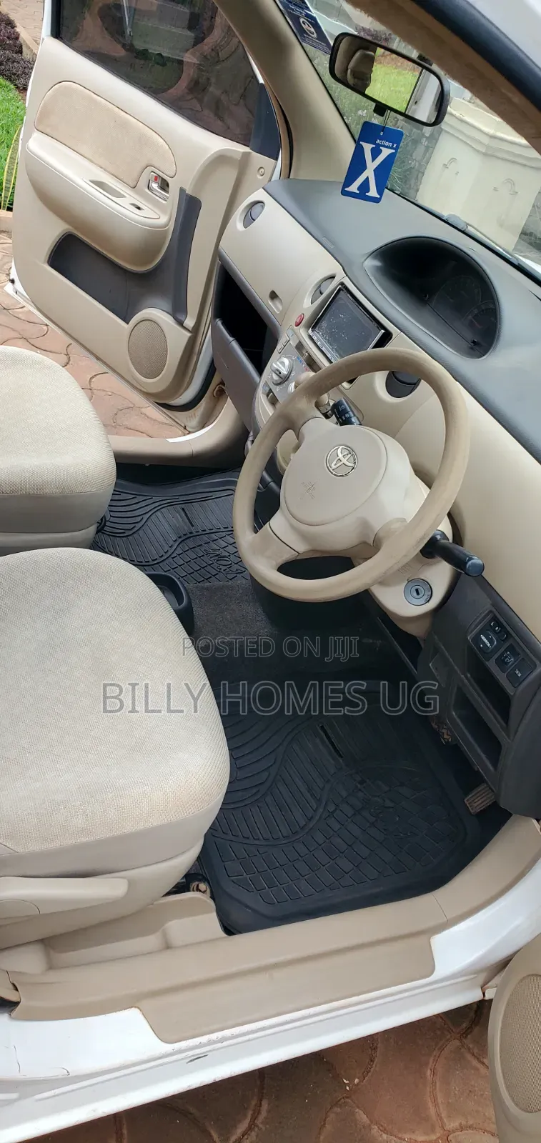 Toyota Sienta 1.5 FWD 2009 White