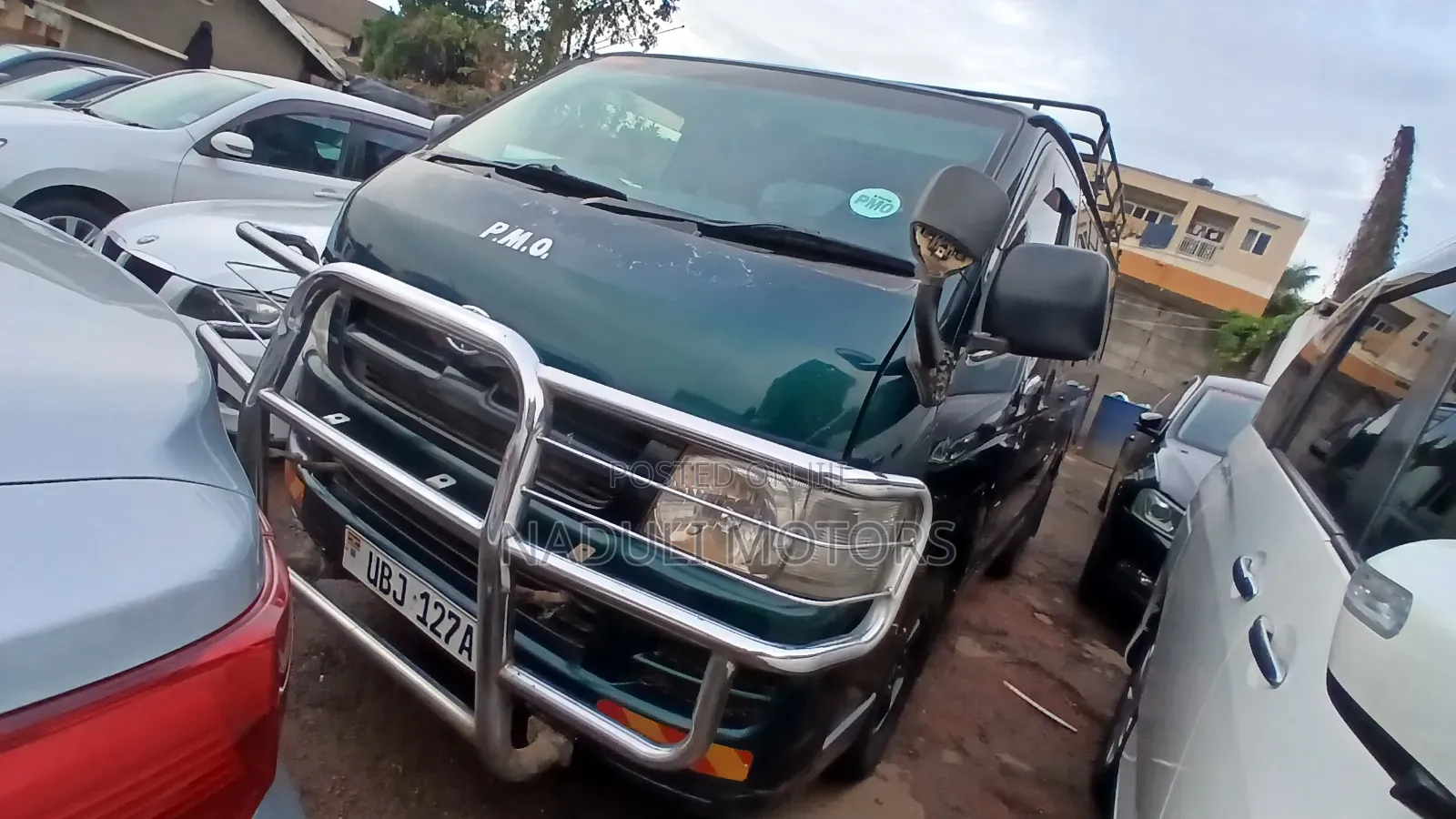 Toyota HiAce 2010 Green