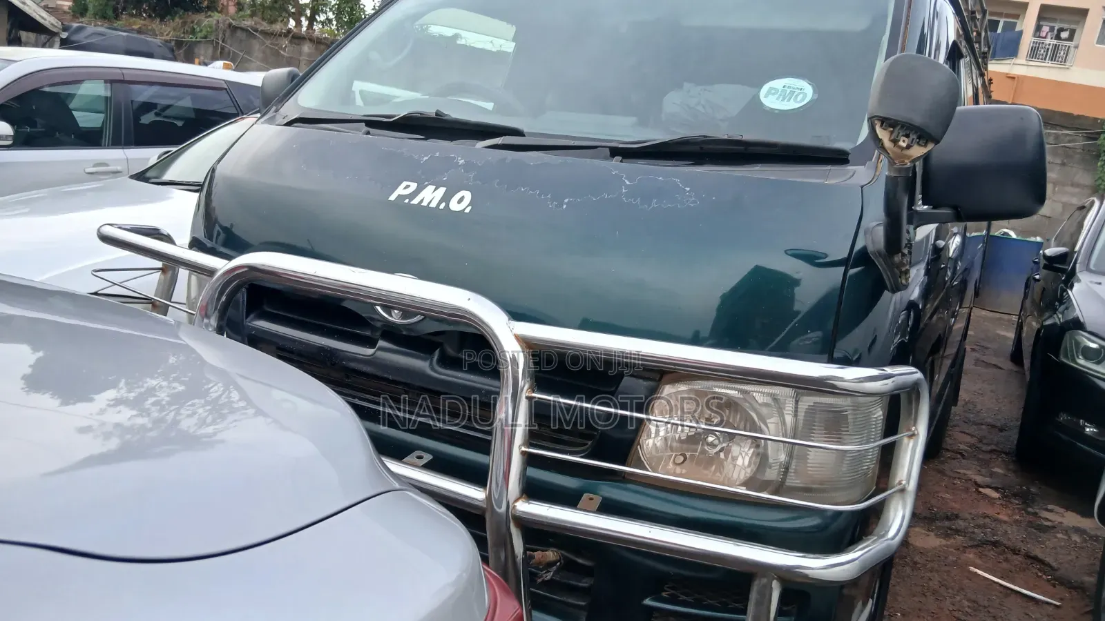 Toyota HiAce 2010 Green