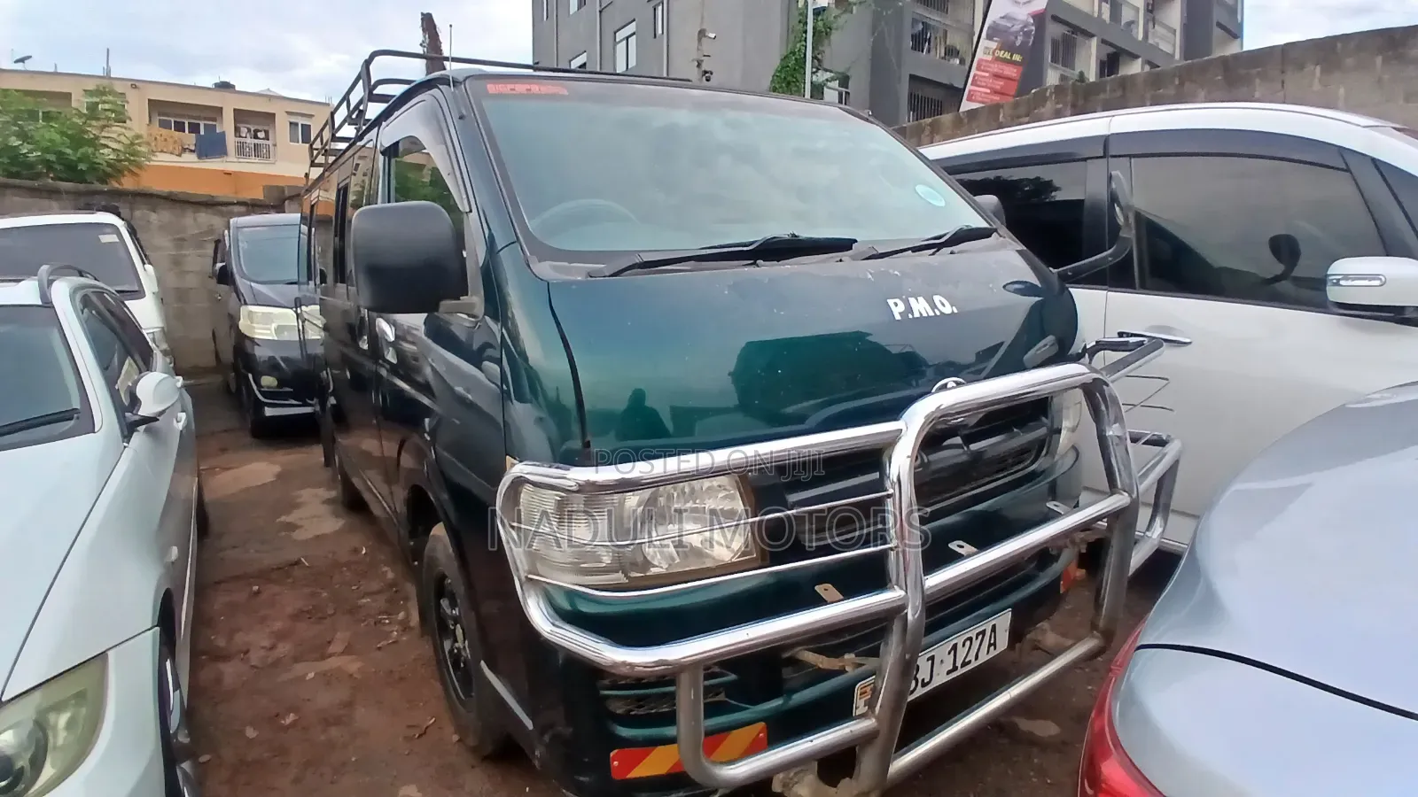 Toyota HiAce 2010 Green