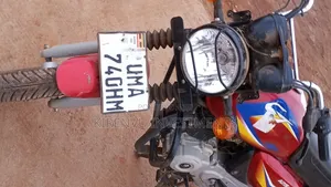 Bajaj Boxer 125 2022 Red