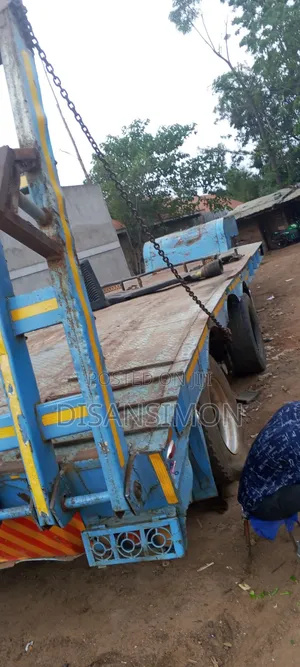 Low Bed Machine Trailer