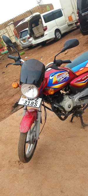 Bajaj Boxer 125 2023 Red