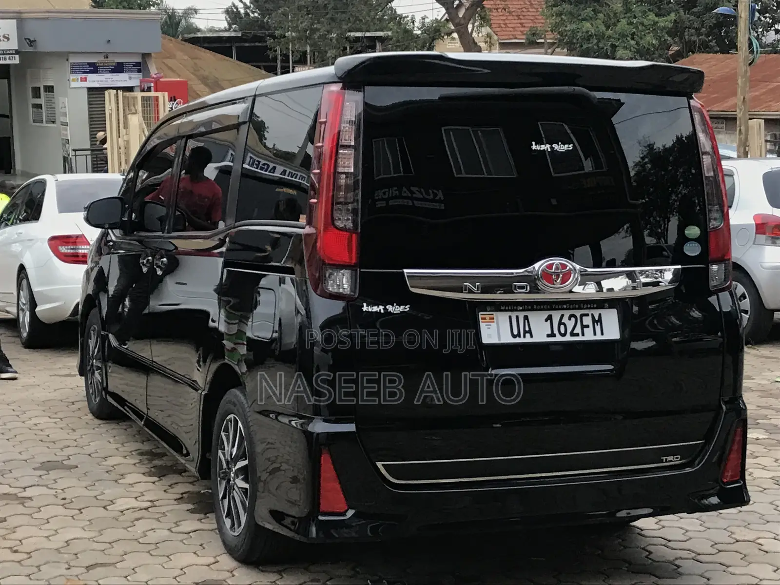 Toyota Noah 2016 Black