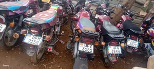 Bajaj CT 125X 2025 Red
