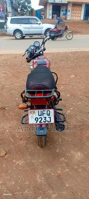 Bajaj CT 125X 2024 Red