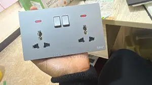 Doublesocket Grey