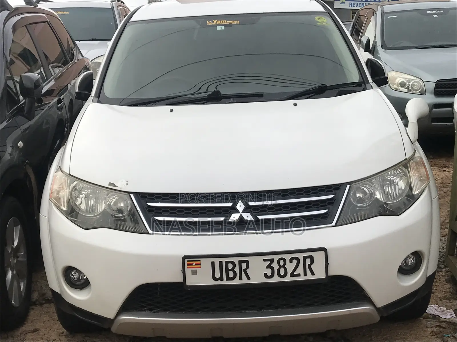 Mitsubishi Outlander 2010 White