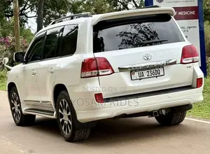 Toyota Land Cruiser 4.6 V8 ZX 2010 White