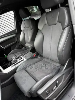 Audi Q5 2021 Gray