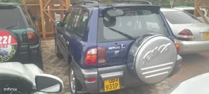 Toyota RAV4 Automatic 2000 Blue