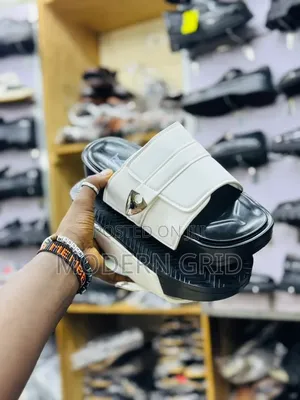 Cactus Jack Chuck Platform Sandals