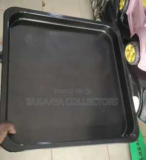 Uk Used Enamel Baking Trays Designed for Ovens.