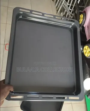 Uk Used Enamel Baking Trays Designed for Ovens.