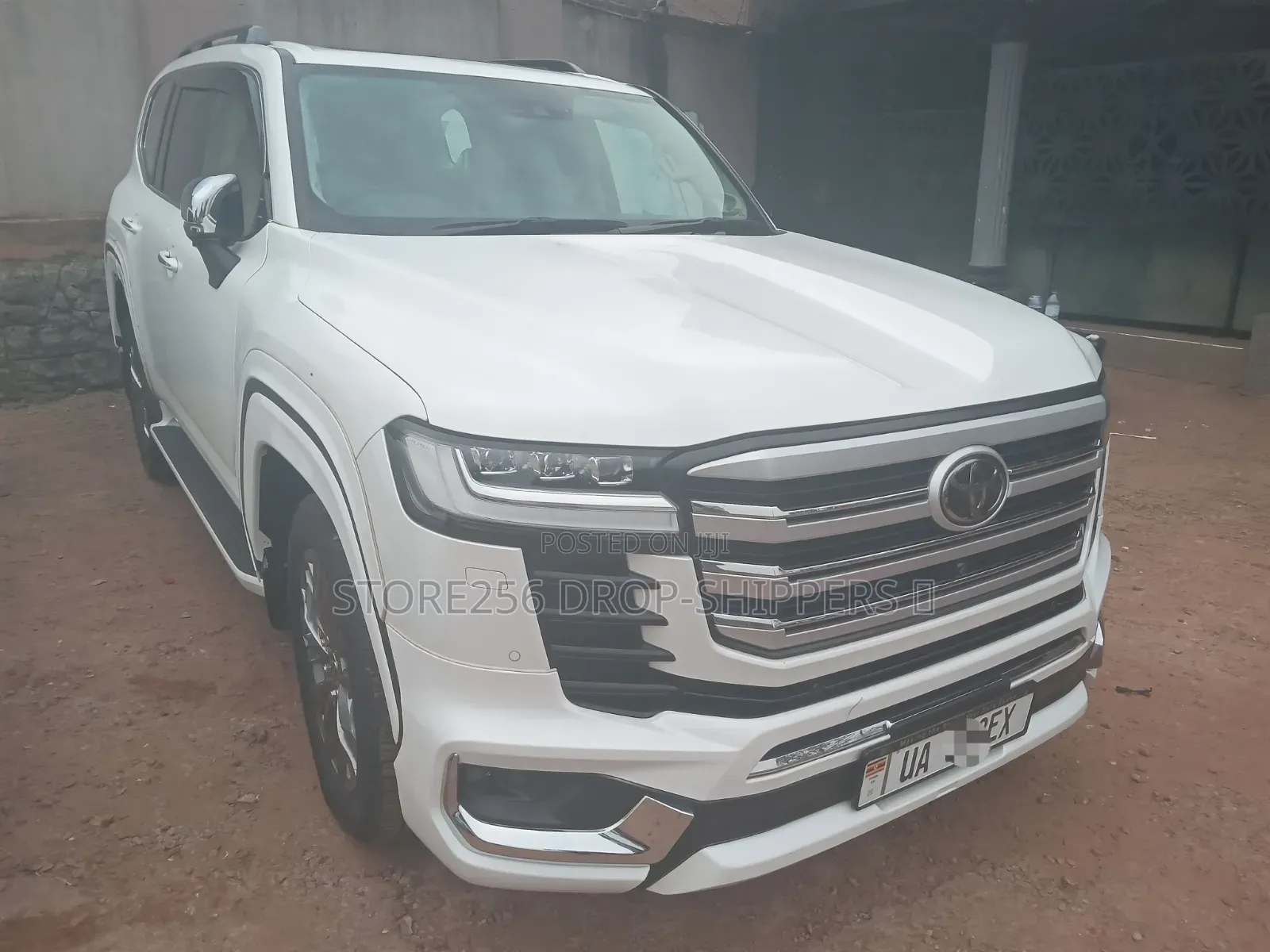 Toyota Land Cruiser LC300 2023 Pearl