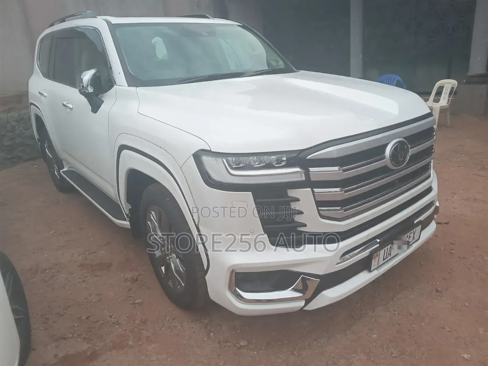 Toyota Land Cruiser LC300 2023 Pearl