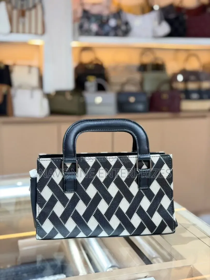 Women’s Structured Diamond Lattice Pattern Handbag
