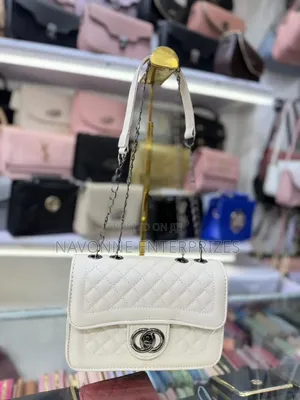 Quilted Diamond Flap Shoulder Bag With Metallic Chain Strap