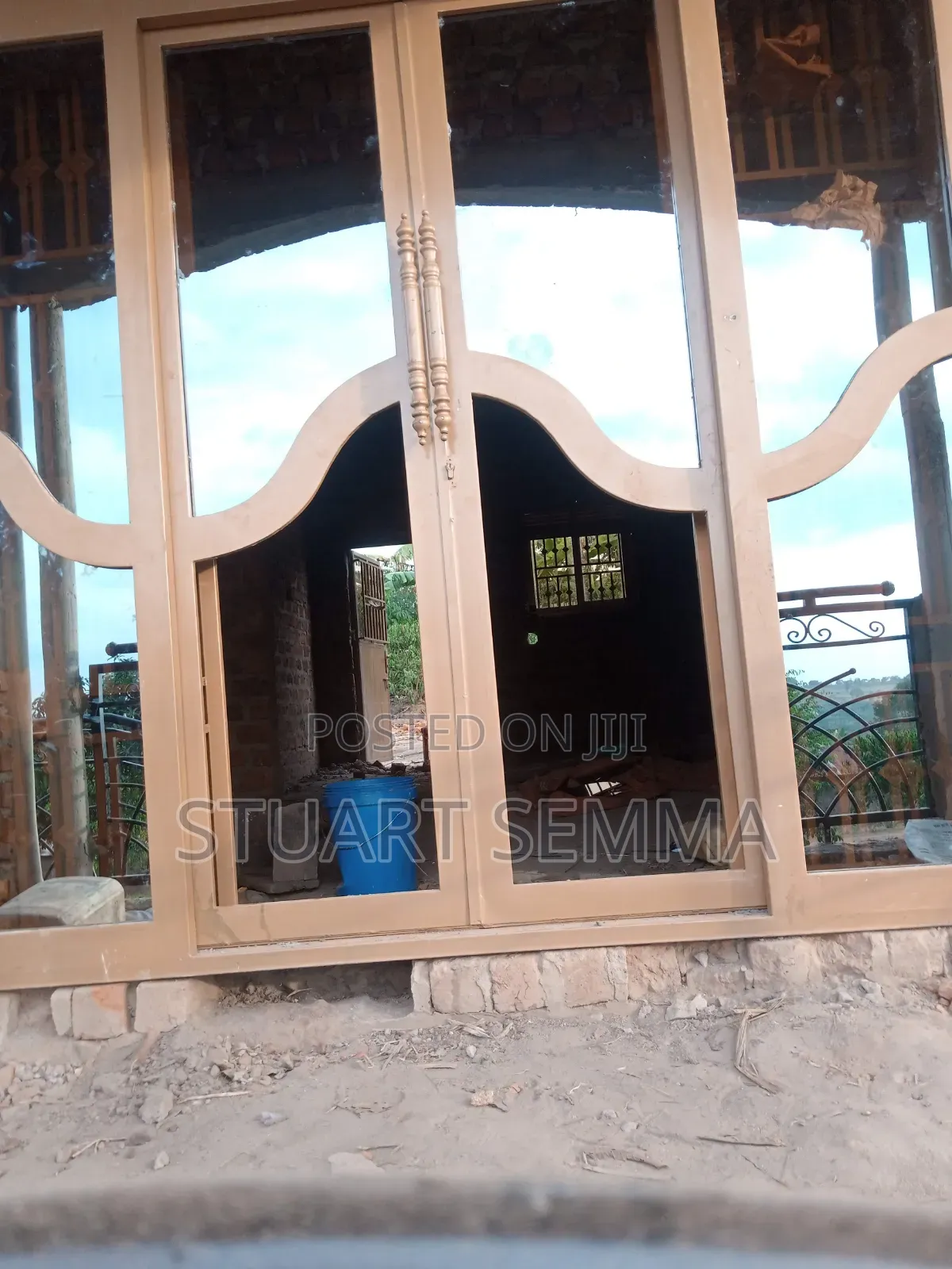 Aluminum and Glass Installation